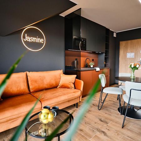 Jasmine By Housine Aparthotel Zator Exteriör bild