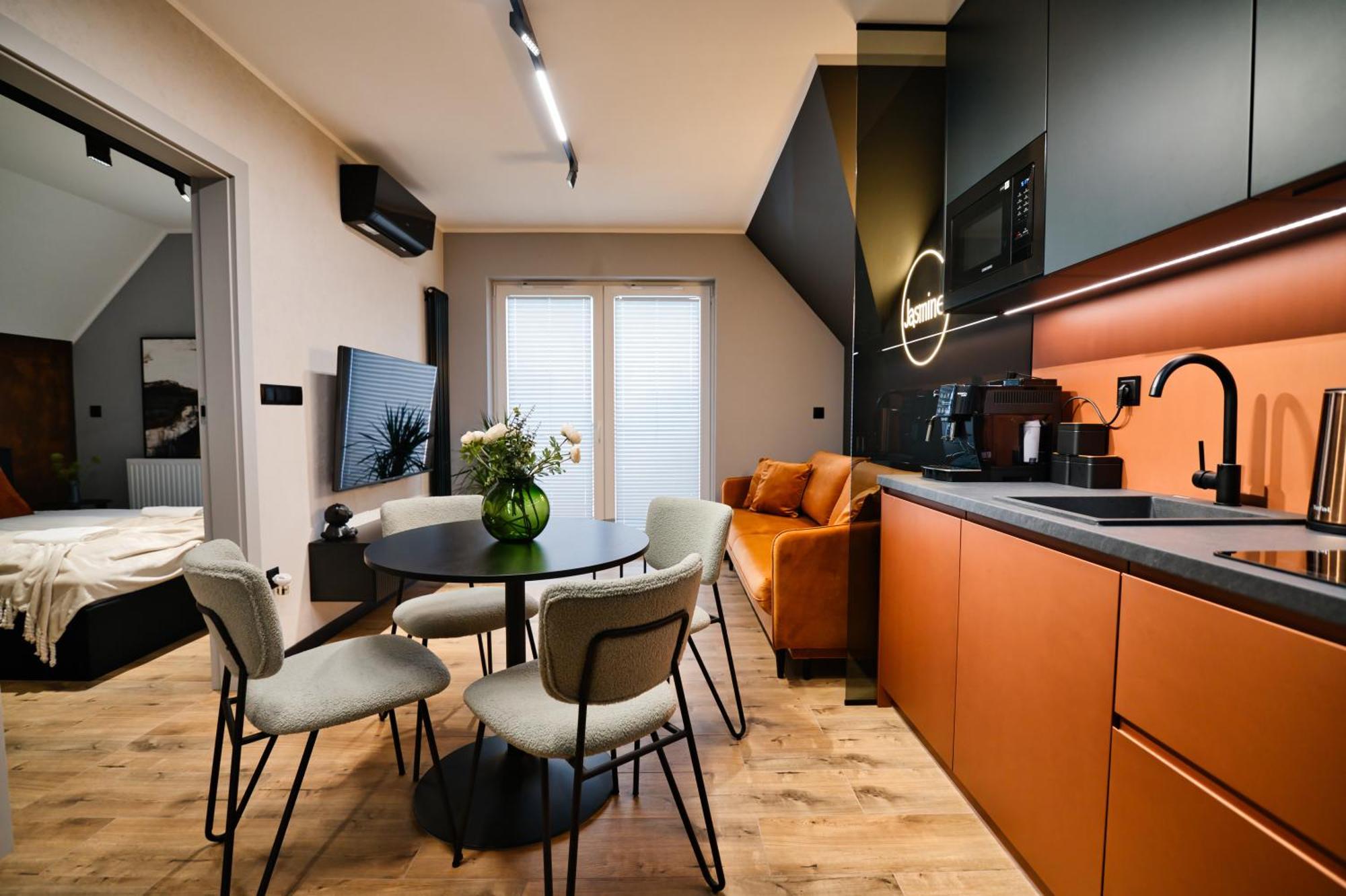 Jasmine By Housine Aparthotel Zator Exteriör bild