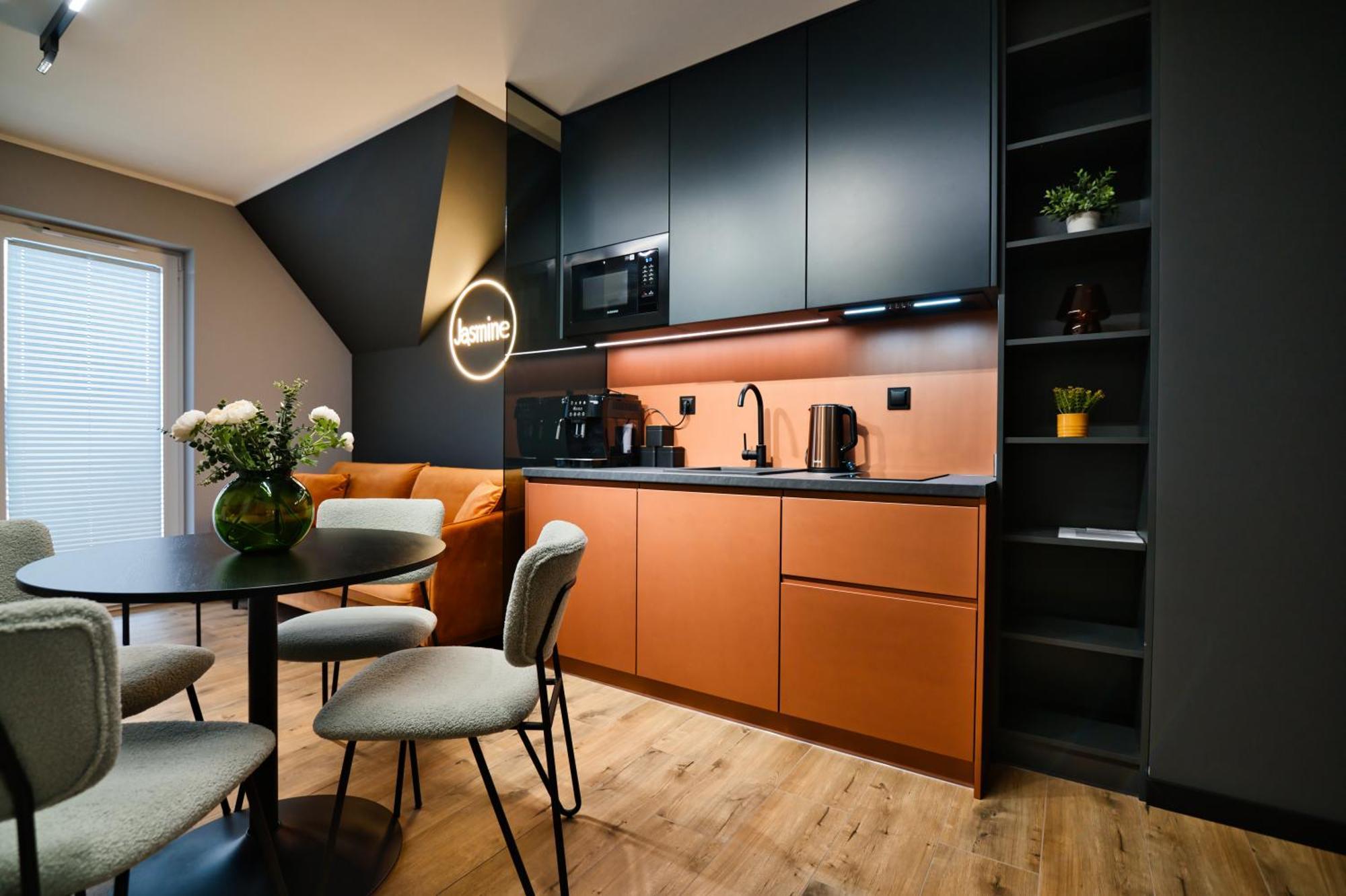 Jasmine By Housine Aparthotel Zator Exteriör bild