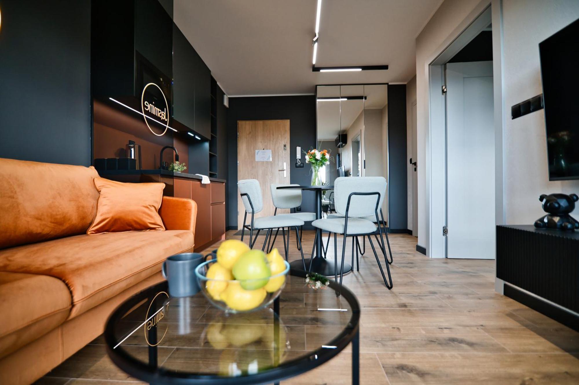 Jasmine By Housine Aparthotel Zator Exteriör bild